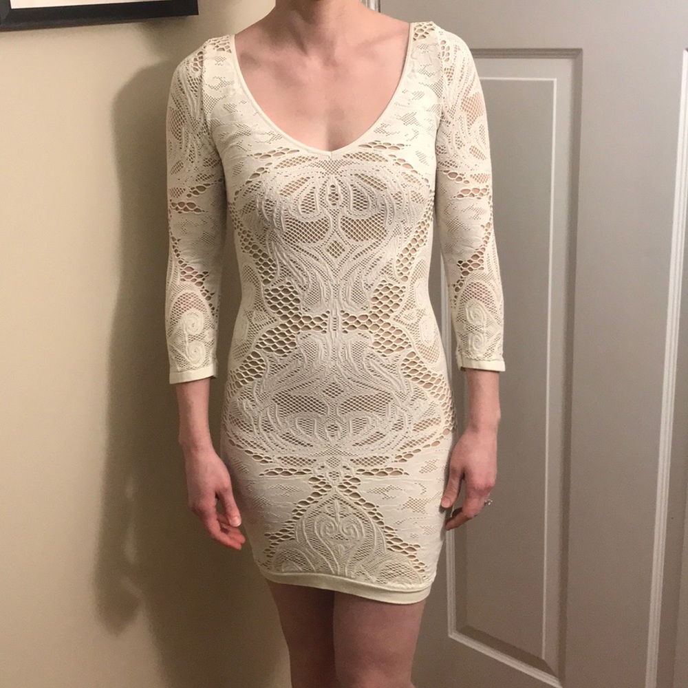 Bebe body con white dress